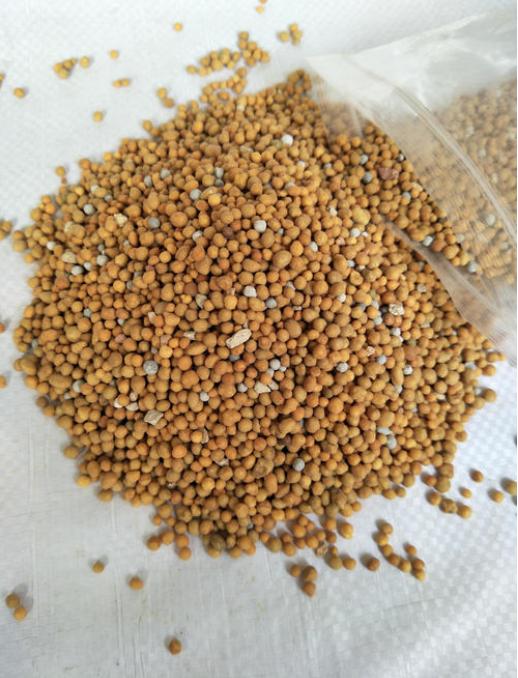 养花怎么施肥施什么样的肥最好,养花用羊粪和骨粉还要豆饼肥吗