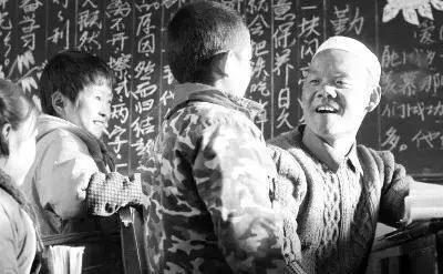 大爱无疆照亮自己温暖了别人,大爱无疆用心呵护