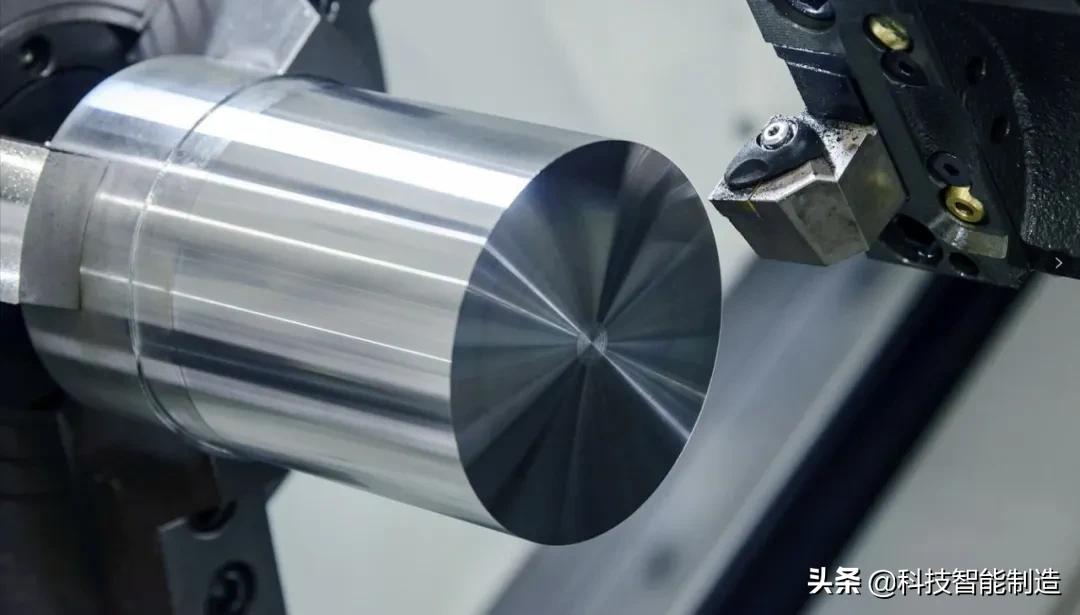 谁说车床只能车圆的，我让你你车个方，你能行吗？