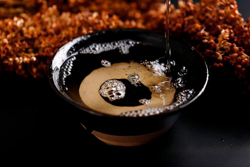 30多元一瓶的大厂嫡系产品——尖庄曲酒，口感到底如何？