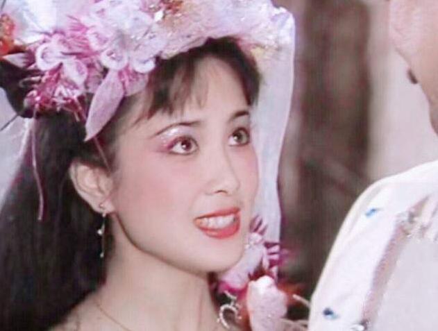 哪个男星演的狐狸精好看,长得像狐狸精的男明星