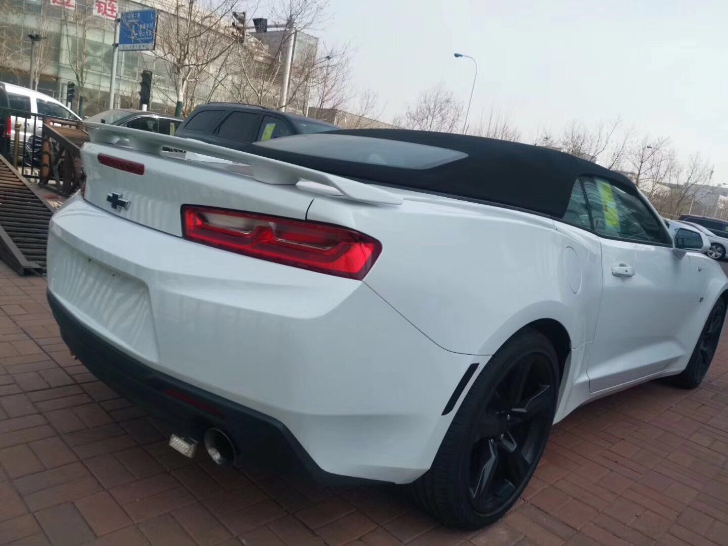 雪佛兰科迈罗四座敞篷天津港价格,雪佛兰科迈罗zl1黑武士敞篷