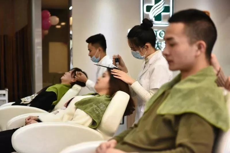 专家推荐治疗脱发白发食疗药酒,中医调理白发脱发养发