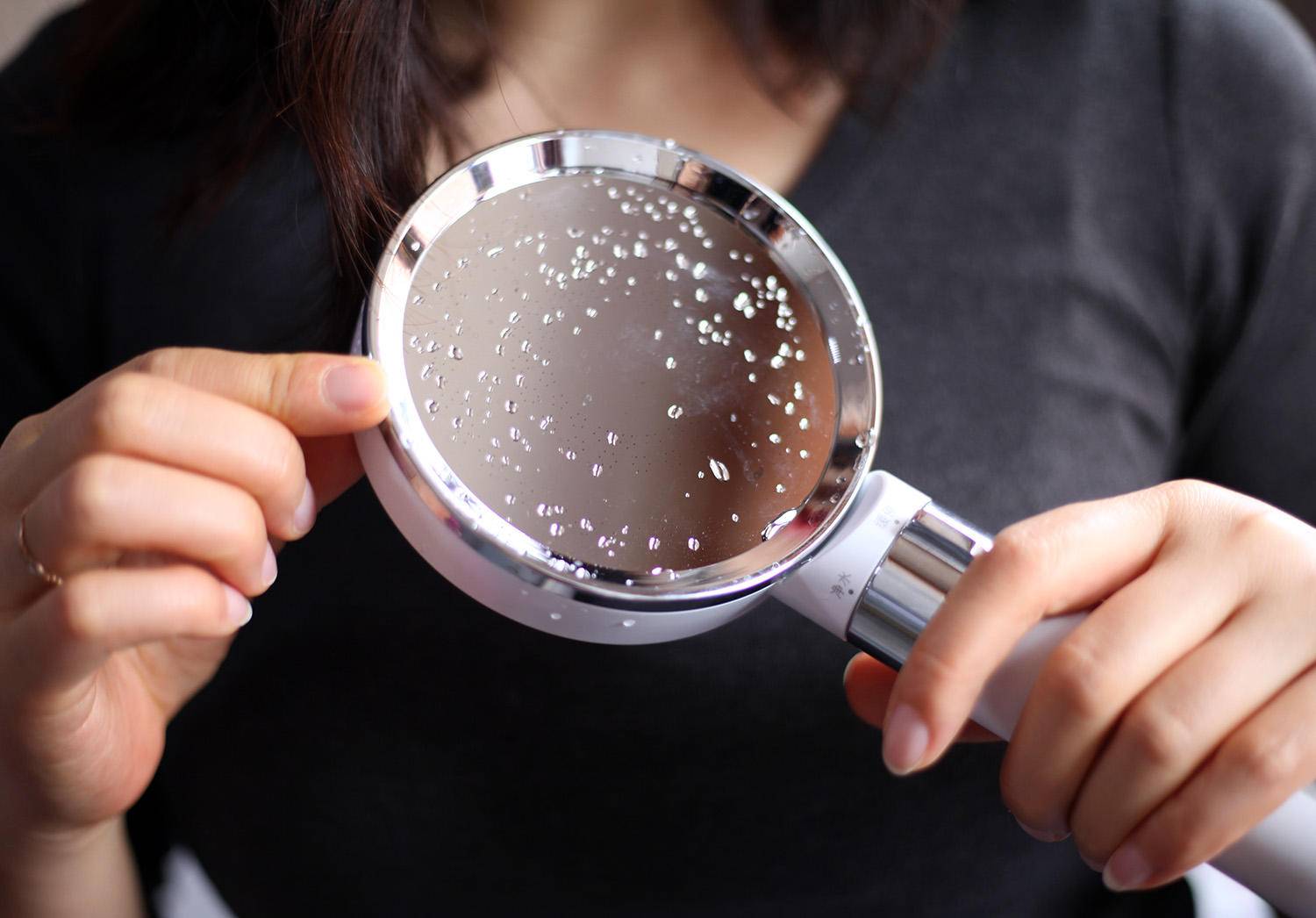 镜子可以淋浴,镜子能告诉你什么