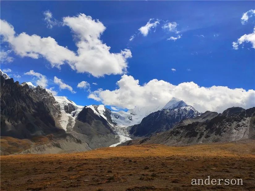 陪着贡嘎过仲秋，深夜听到女生的尖叫（上）
