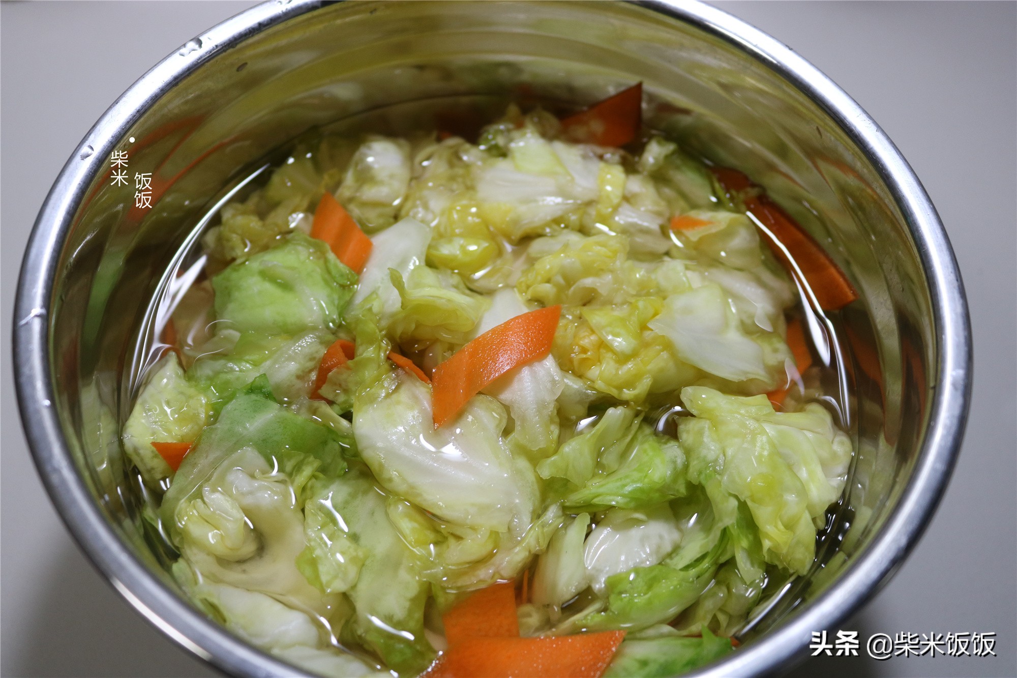 家常泡菜做法，方法简单，晚上做早上就能吃，爽脆又开胃