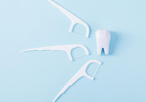 戴牙套期间长蛀牙了怎么办,戴了牙套矫正牙齿要注意什么