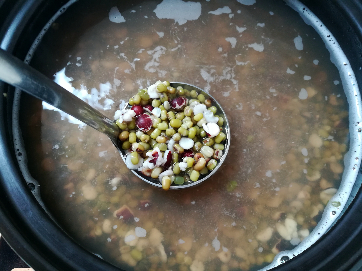 煮绿豆粥放米好吃还是不放好,煮绿豆粥加糯米还是粘米