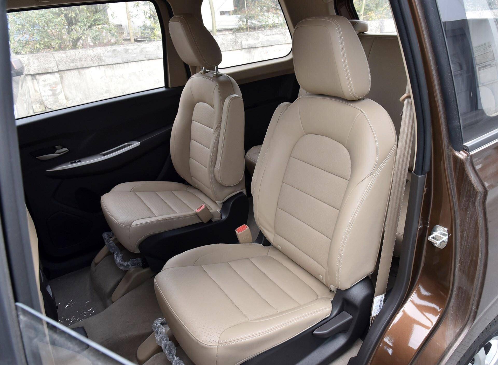 五菱宏光哪一款又拉货又能拉人,五菱宏光哪一款拉人舒适