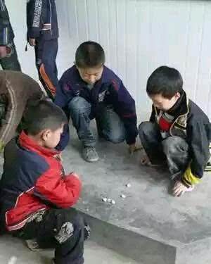 小时候在农村里玩哪些游戏,70-80后农村童年经典回忆游戏
