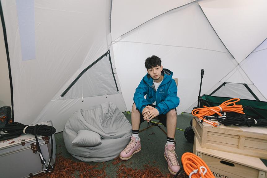 始祖鸟alphasv明星上身,始祖鸟alphasv兔年限定款