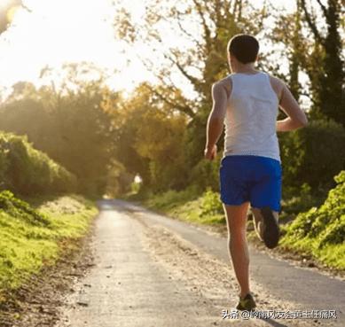 没吃高嘌呤食物为啥也会得痛风,不吃高嘌呤的食物为什么也痛风呢