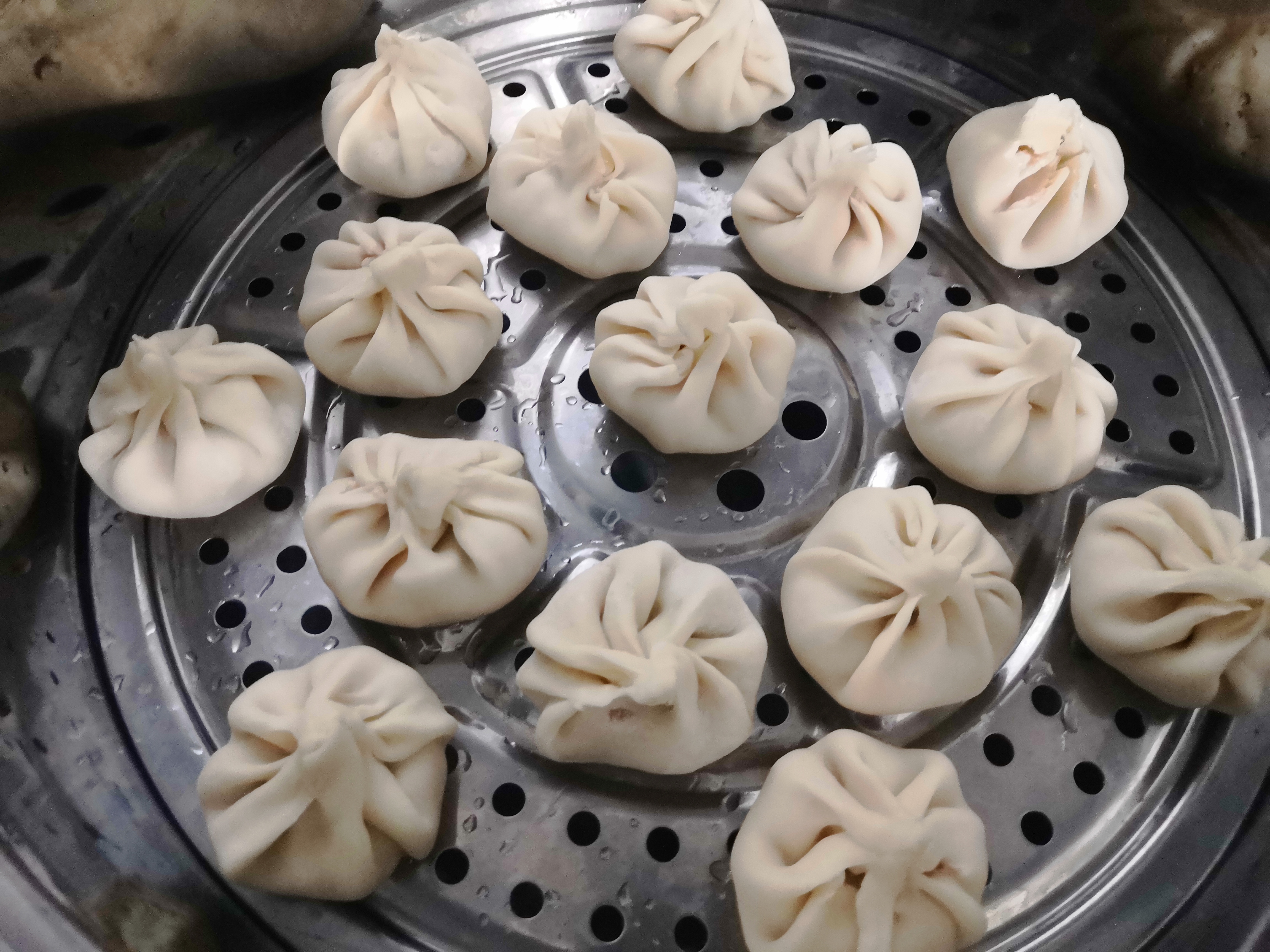 菜场买的饺子皮简易包法,菜市场买的饺子皮可以做蒸饺吗