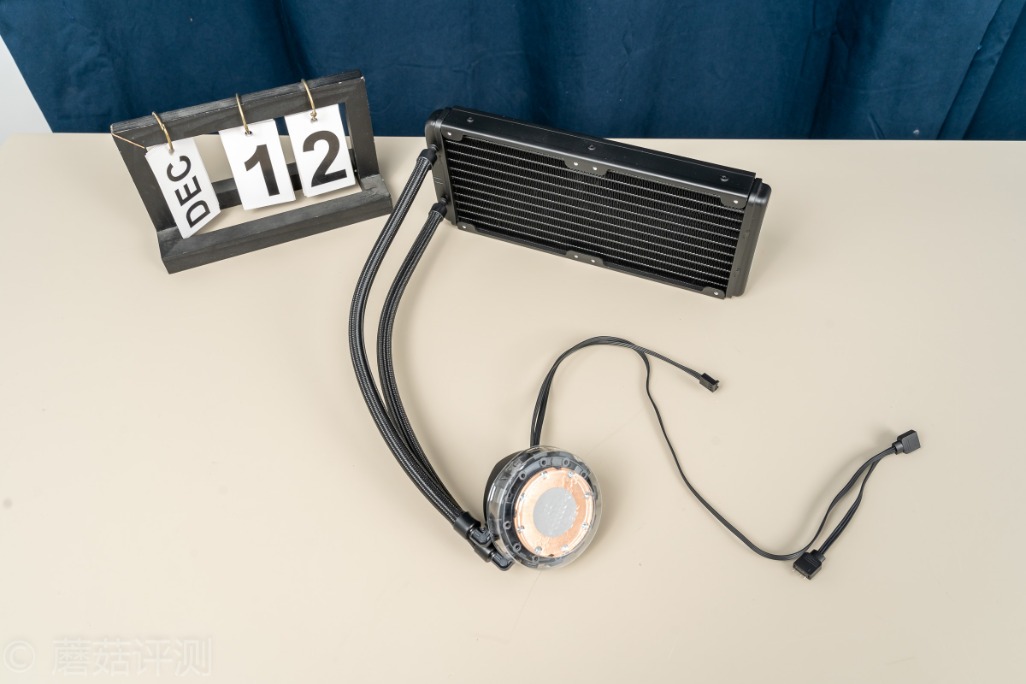 最好的240水冷评测,240分体水冷和240一体水冷对比