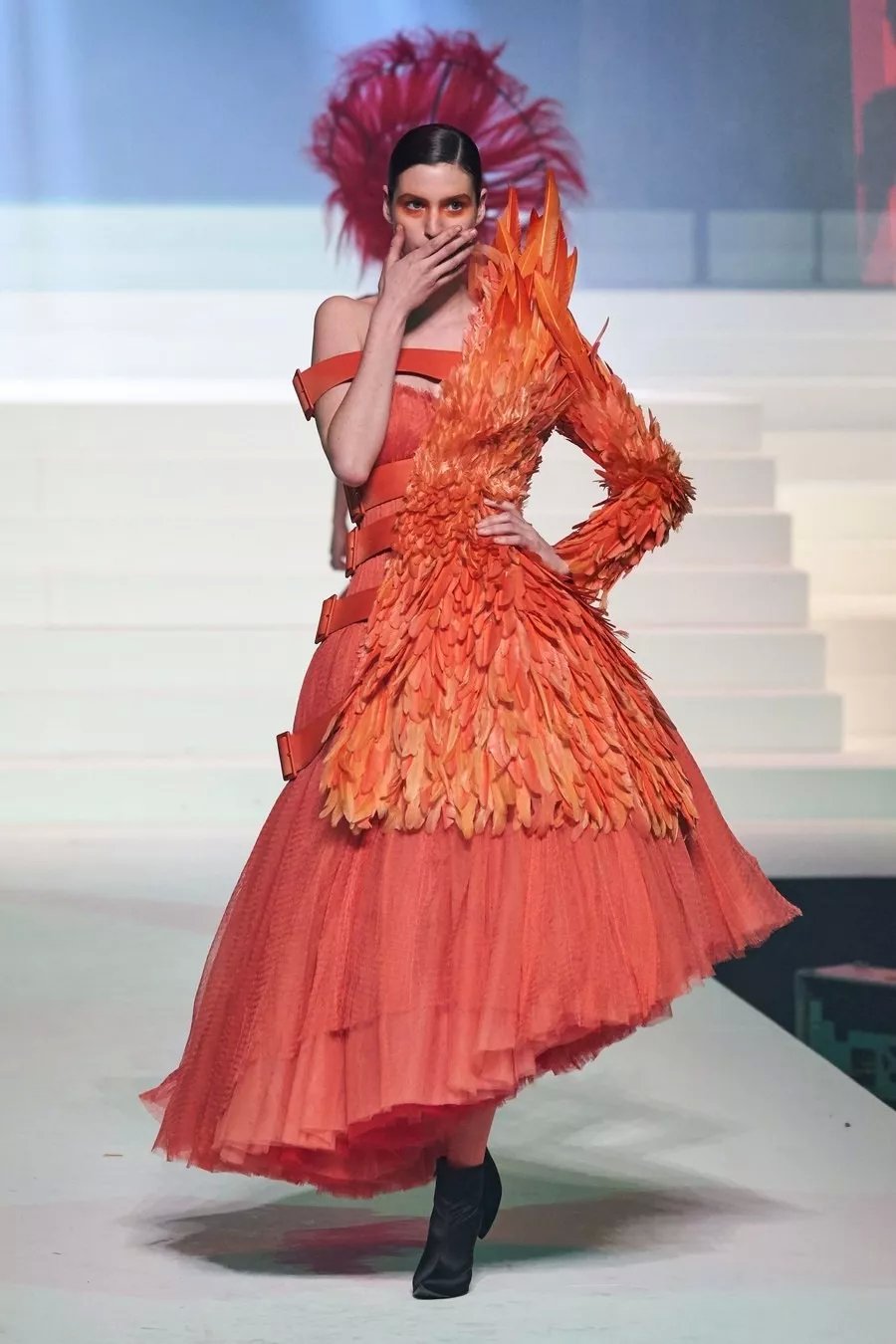 2020巴黎秋冬高定时装周完整版 (2019年春夏巴黎高定时装周)