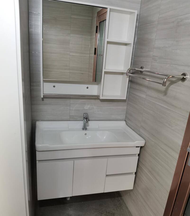 浴室柜选实木,浴室柜希箭和顾家哪个好