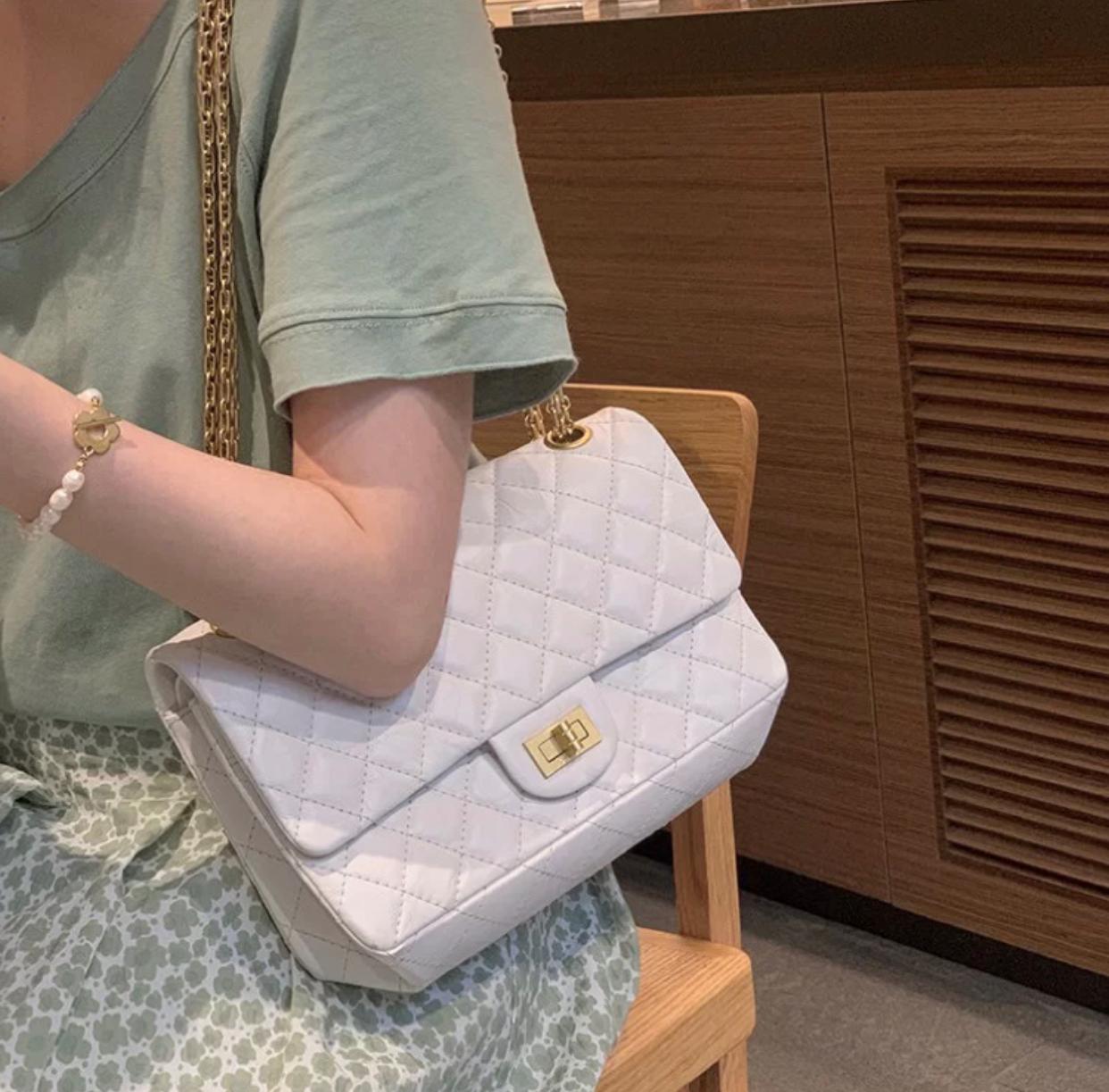 chanel2.55新旧对比,chanel2.55大号优缺点