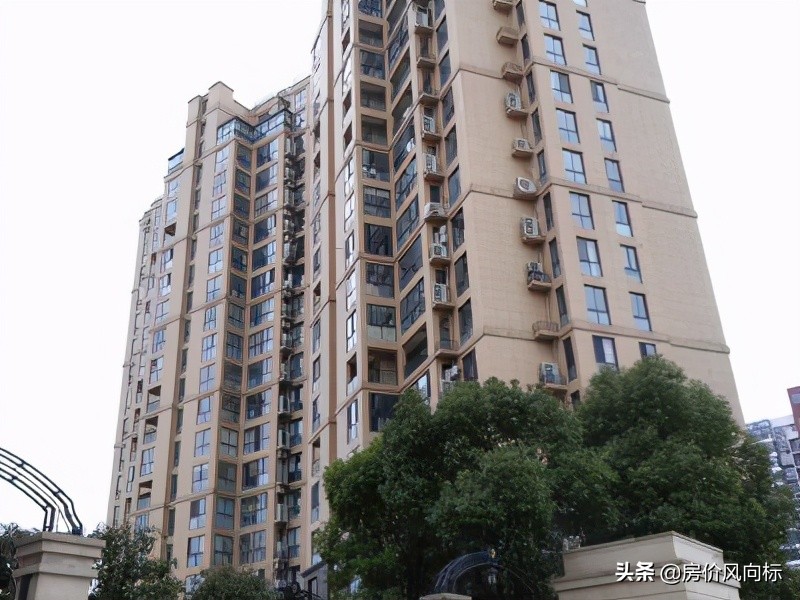 台州市5-10年房龄，二手房挂牌价16649元，共计303个小区