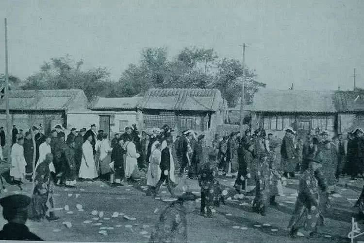 慈禧棺椁老照片,慈禧墓里陪葬品的图