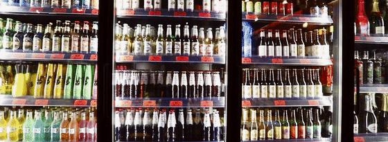 重庆第①家正版餐酒博物馆来了！1000+酒水，50+简餐，嗨翻16h