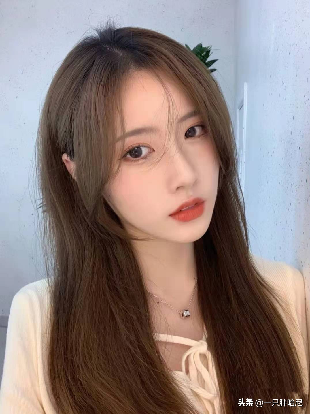 一款减龄且修颜的刘海发型,适合头大女生的发型学生党刘海