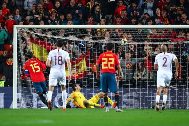 拉莫斯绝平贝尔反超,拉莫斯1516赛季红牌集锦