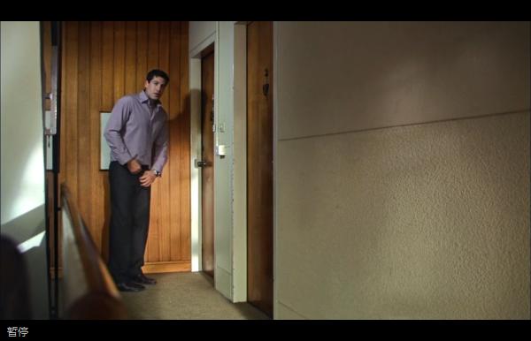 女孩变成橡皮人的电影,女孩的身体像橡皮泥