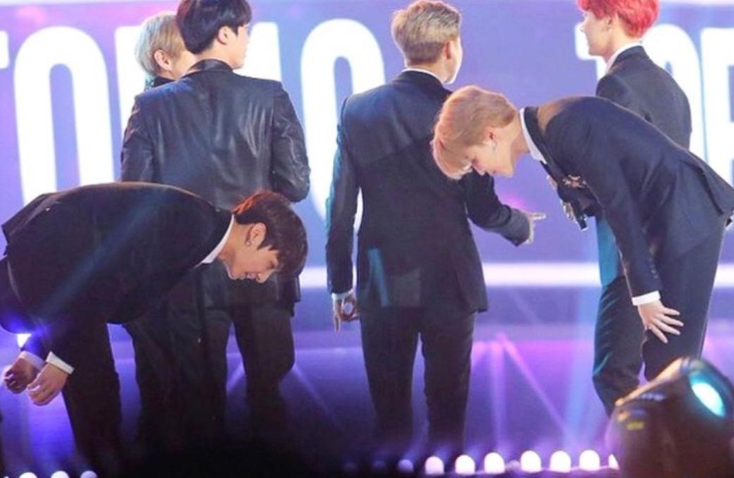 韩团对粉丝的态度,韩团对粉丝的态度和评价