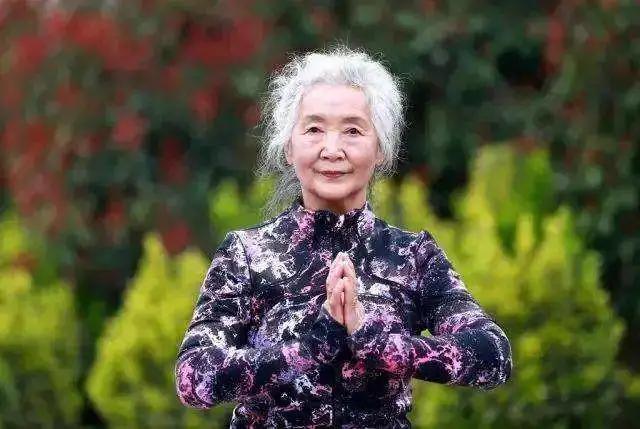 毫无瑜伽经验如何成为瑜伽老师,瑜伽零基础怎样才能成为瑜伽老师