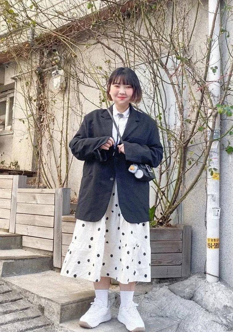 jennie穿搭冬香奈儿,求jennie同款衣服