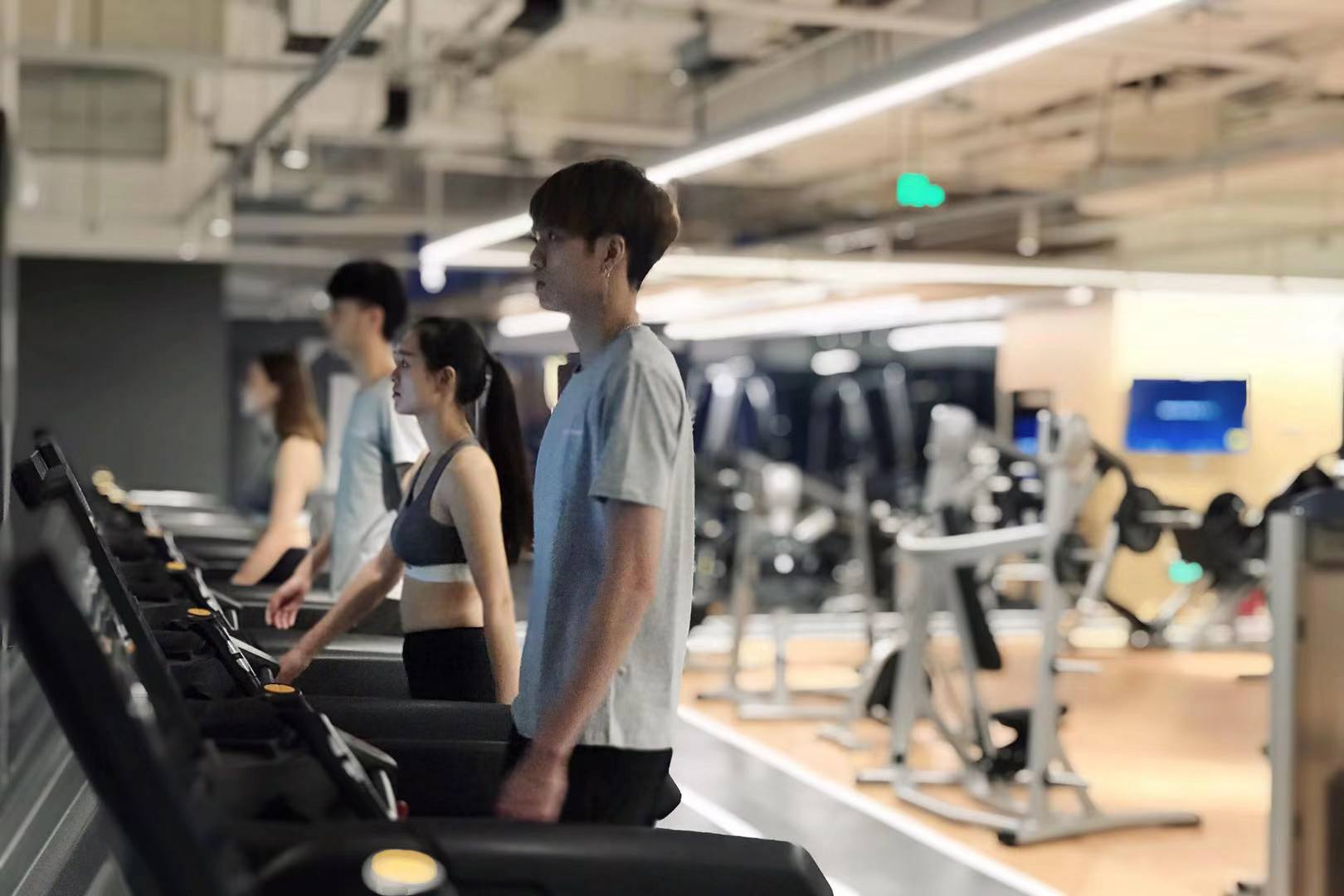 模特的气质是怎么练出来的,与生俱来的气质模特