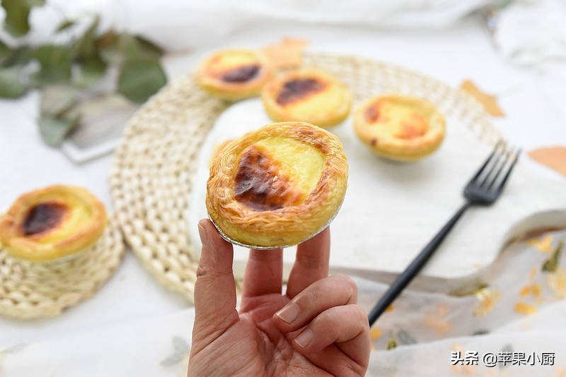 美味蛋挞原来超简单就能做出来,不用烤箱怎样做蛋挞又简单又好吃