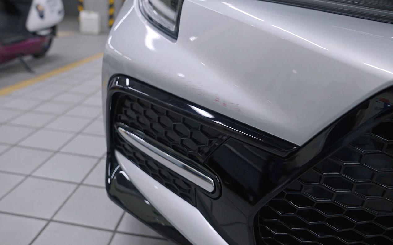 丰田双擎混动开不坏,2022丰田雷凌双擎1.8he-cvt进取版