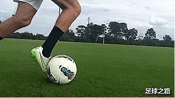 足球教学视频如何传球,足球教学如何像梅西一样带球