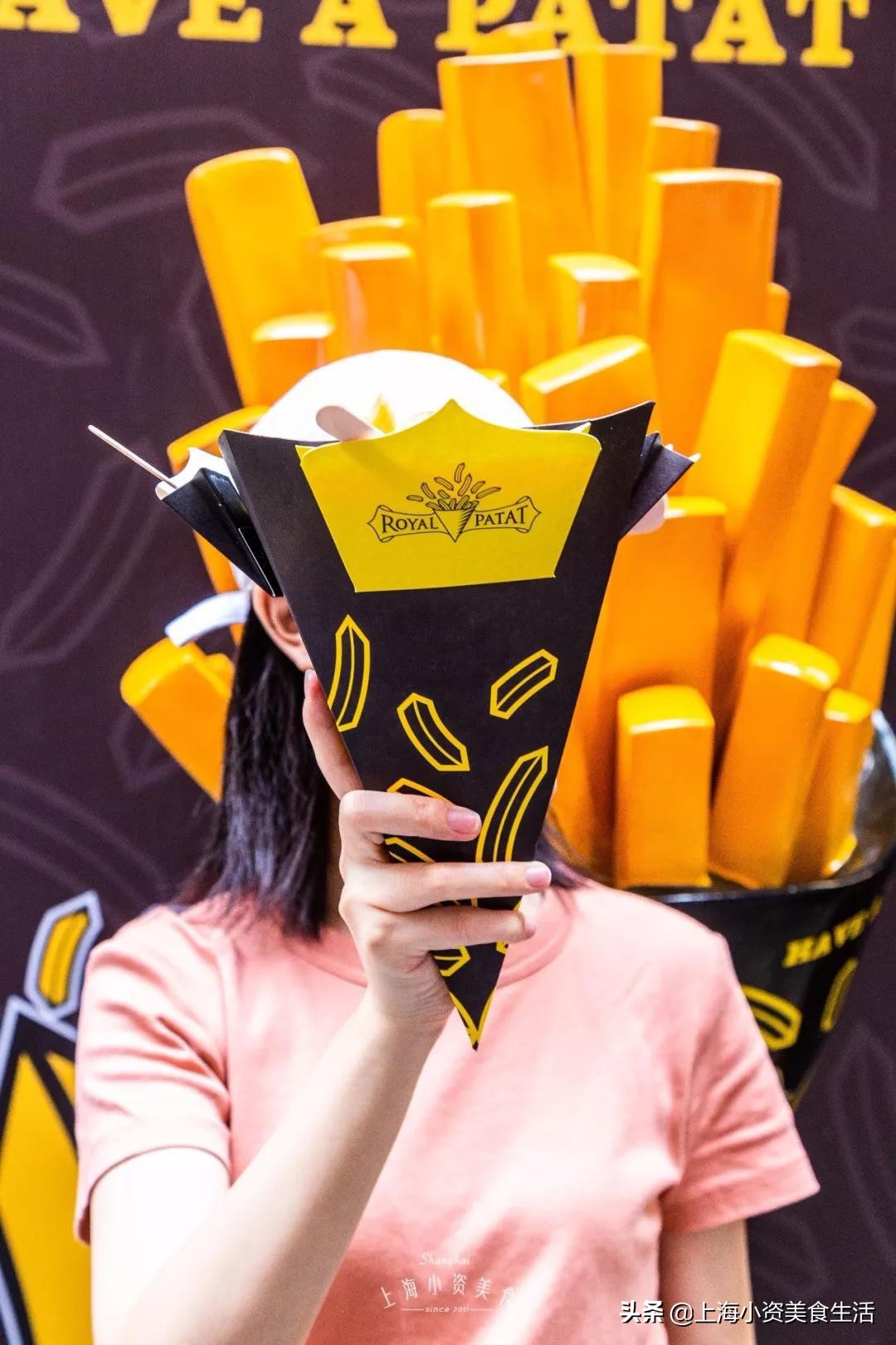 火遍ins荷兰国民大长腿薯条来了，一根要吃7口