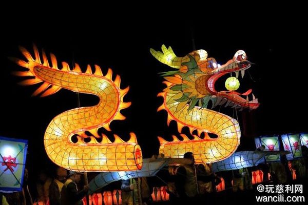 慈利龙潭河龙灯,慈利400米板板龙灯有多震撼