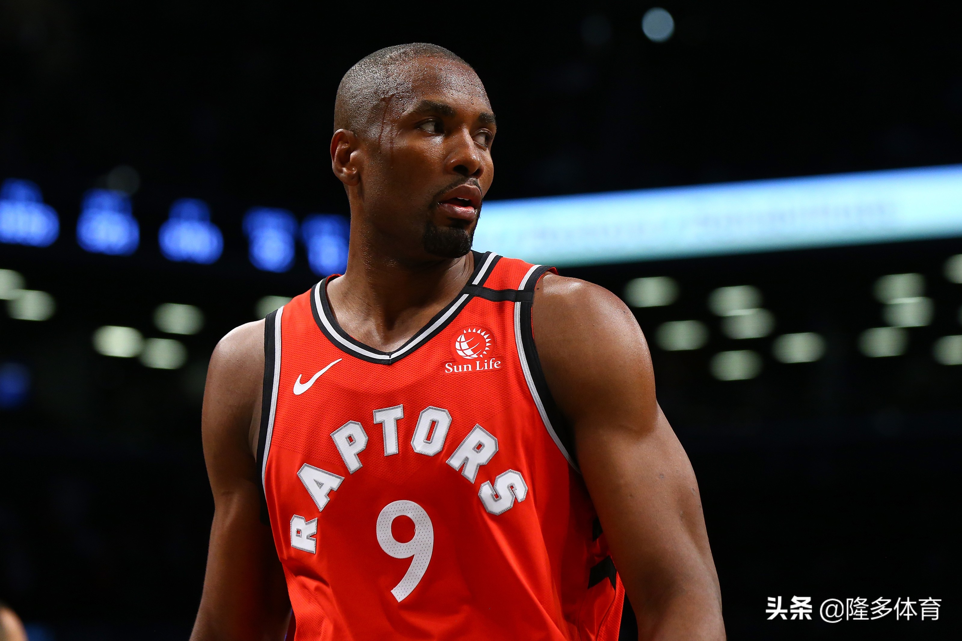 08年选秀得分排名,罗斯11919分仅排第五位,榜首遥遥领先