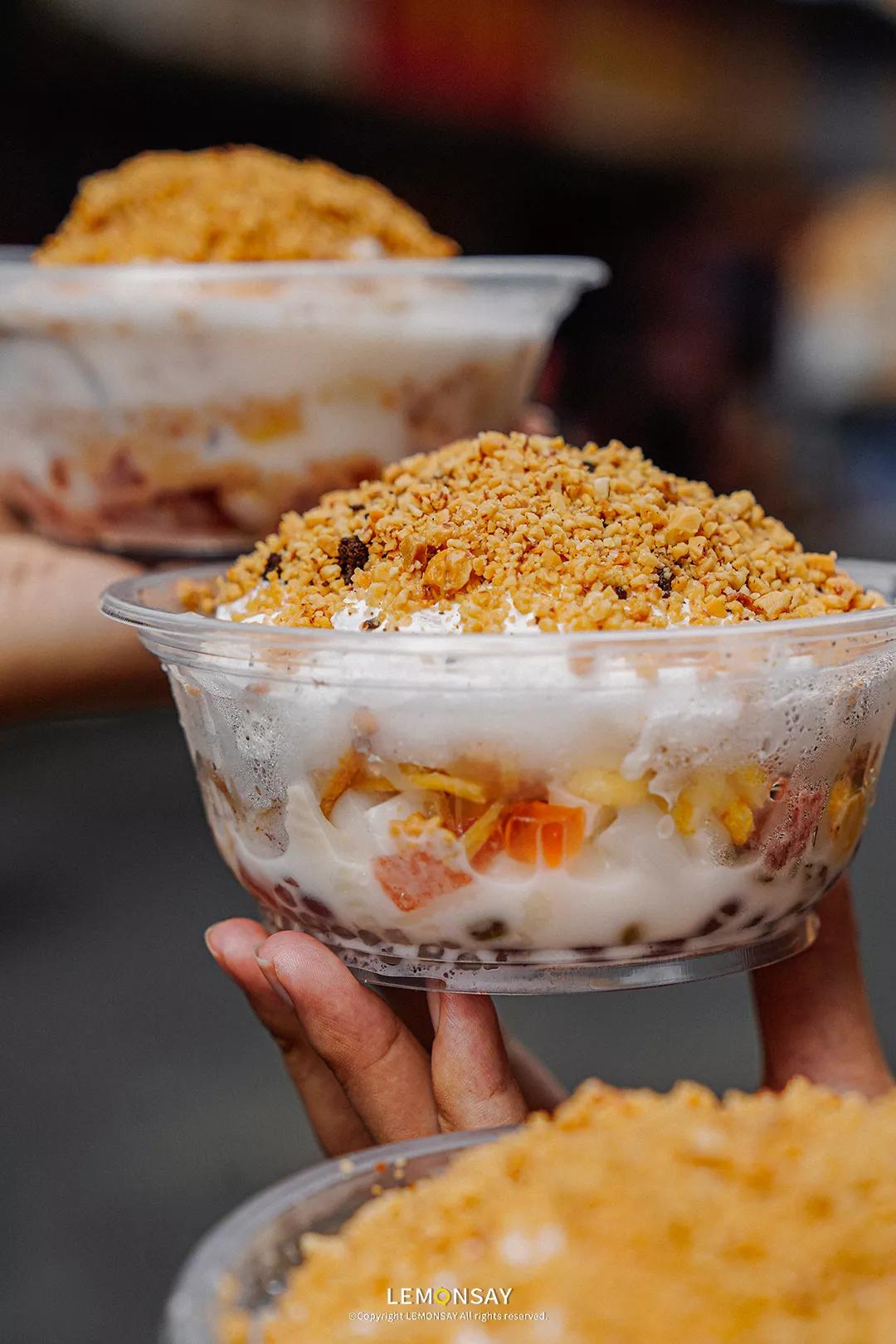 “就卖10块，难怪凌晨2点还满座”