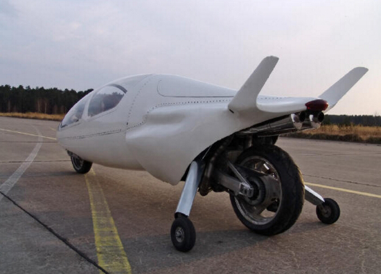 世界上10辆最疯狂的摩托车,世界上最高的巨型摩托车