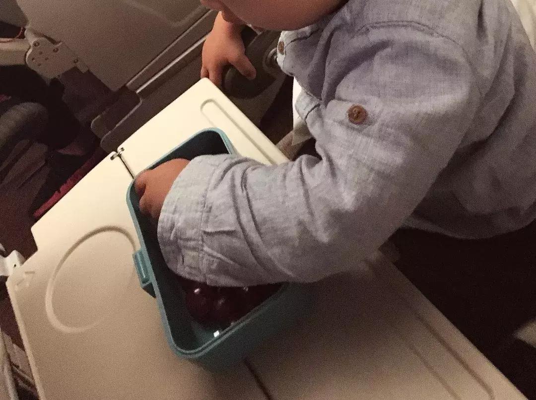 带娃长途飞行攻略,假期带娃体验一次飞行的感觉