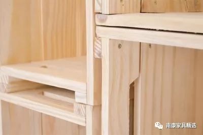 松木家具为什么会渗出松油,松木家具容易招白蚁吗