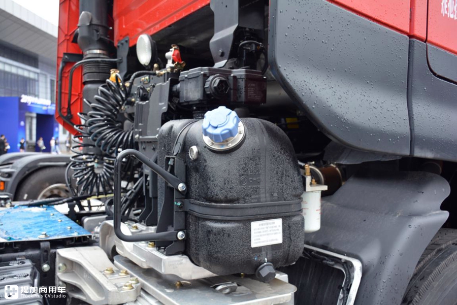 新东风天龙kl怎么样,2017款东风天龙kl9.6配置介绍