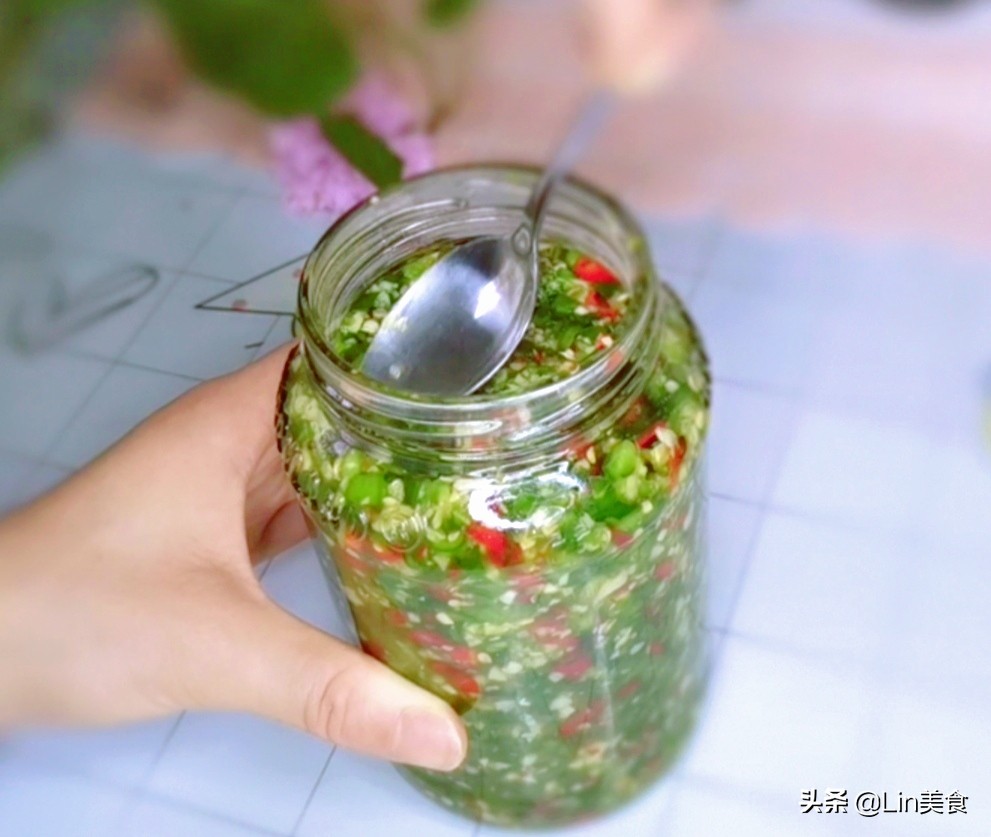 蒜蓉剁椒酱拌饭拌面,正宗剁椒拌饭酱的制作方法