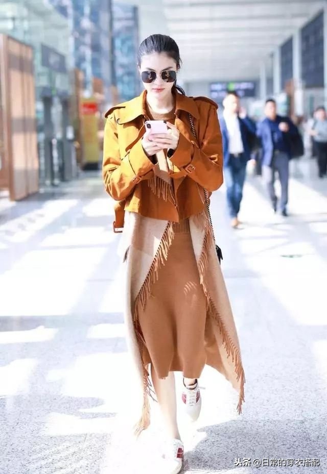 来看机场女王杨幂穿搭,杨幂穿搭机场秀