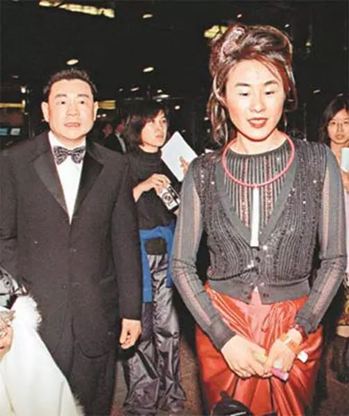 刘銮雄更爱李嘉欣还是蔡少芬,刘銮雄对女人有多舍得花钱