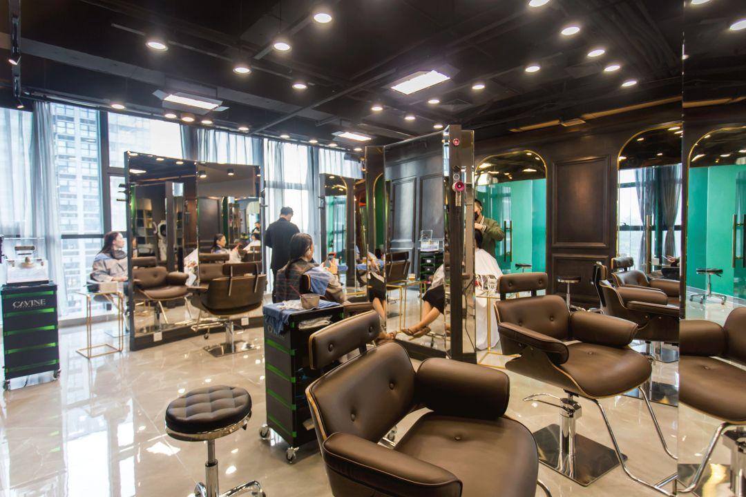 连明星都爱去的空中发型屋,甩了网红店十几条街