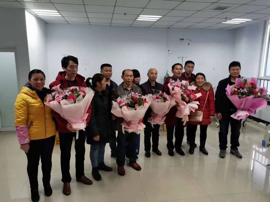 四川13名矿工被困救援视频,矿工被困700米地下长达69天