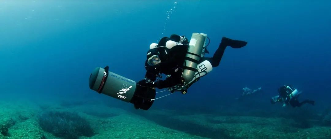 夏日橙鬼-雪铁纳DSSuperPH500M特别机械表