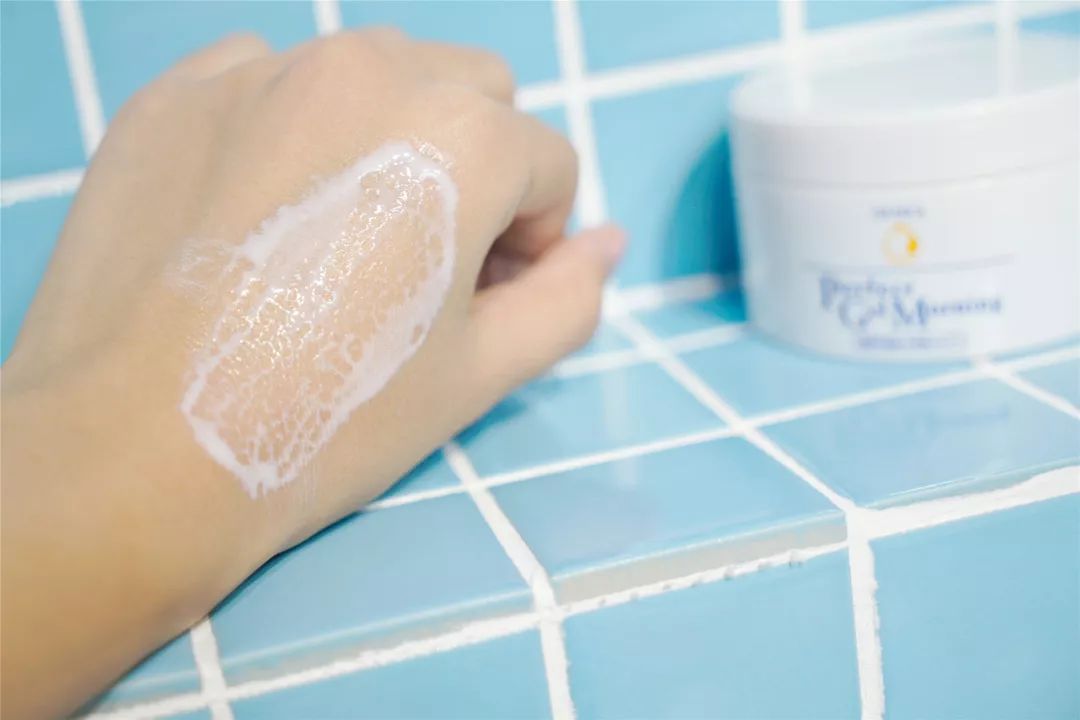 资生堂洗颜专科珊珂泡沫洗面奶,洗颜专科和珊珂的区别有什么