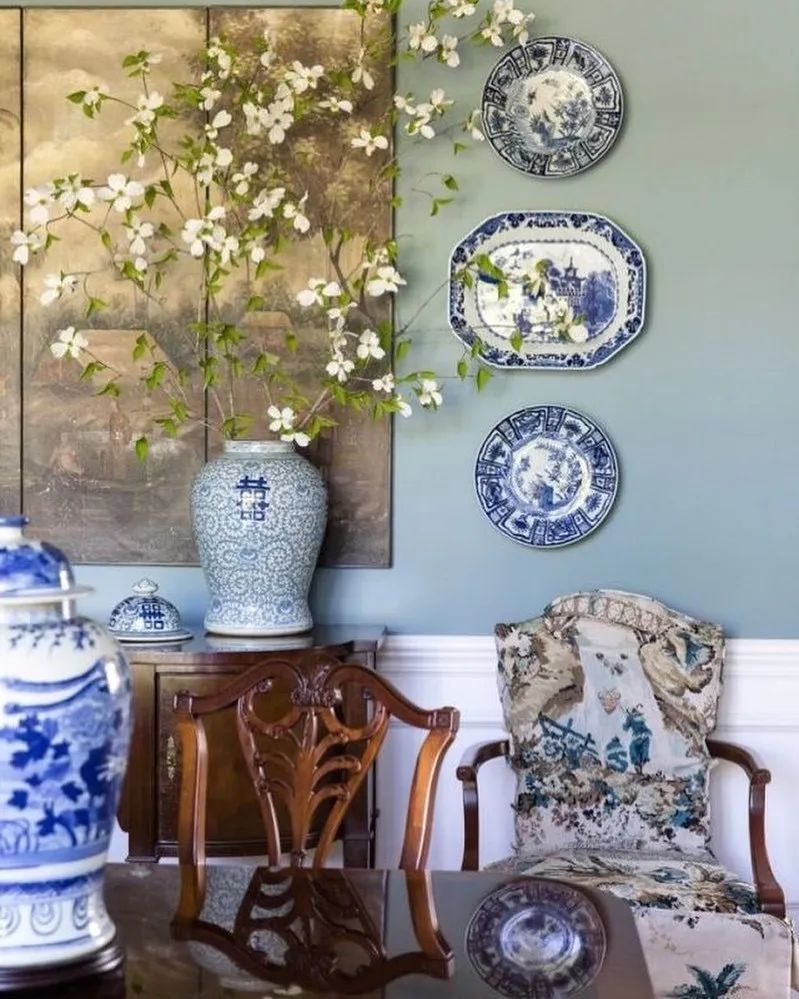 青花瓷的装饰是怎么弄,青花瓷式装饰风格